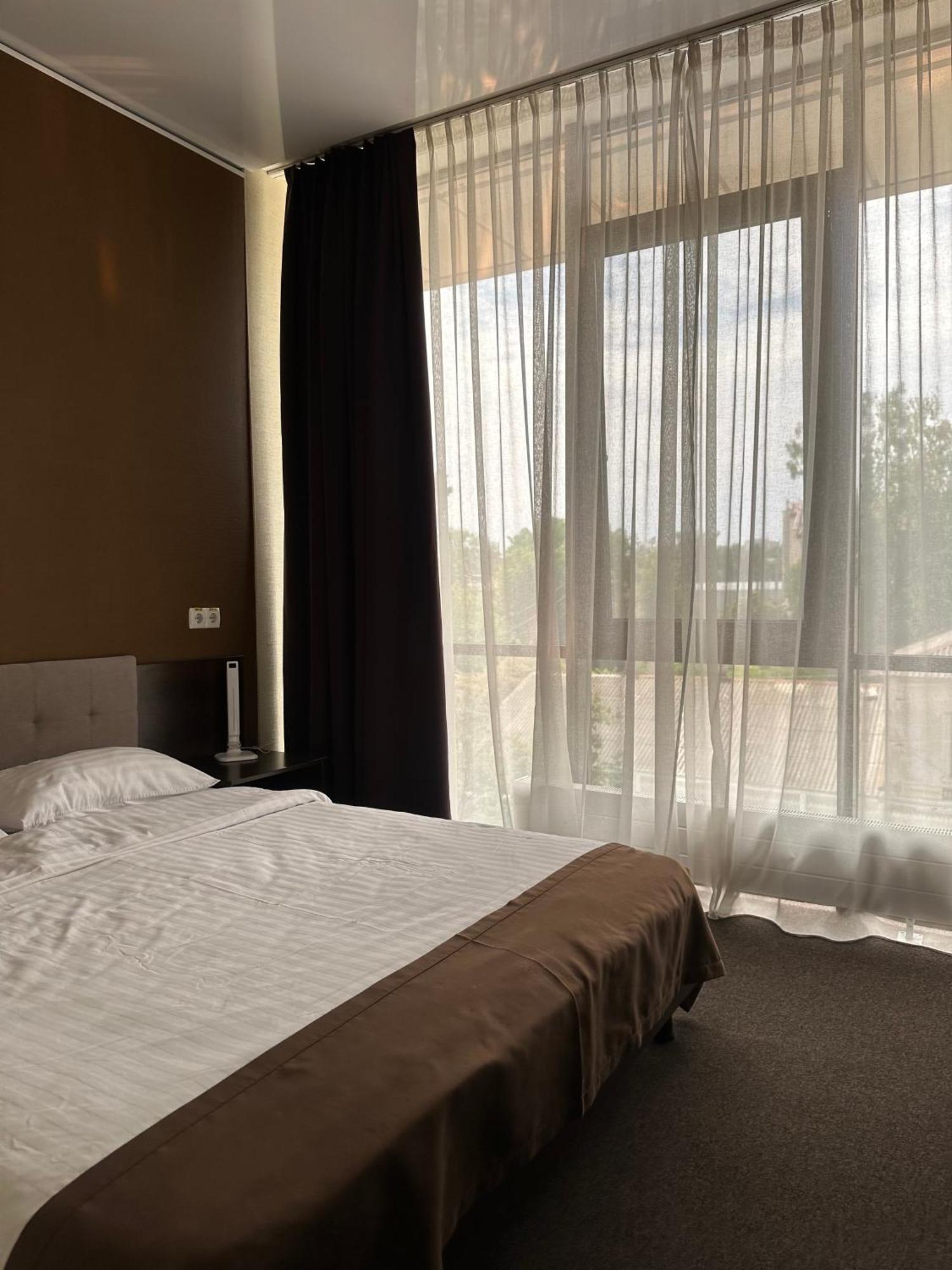 Hotel Atmosphere Poltava Exterior foto